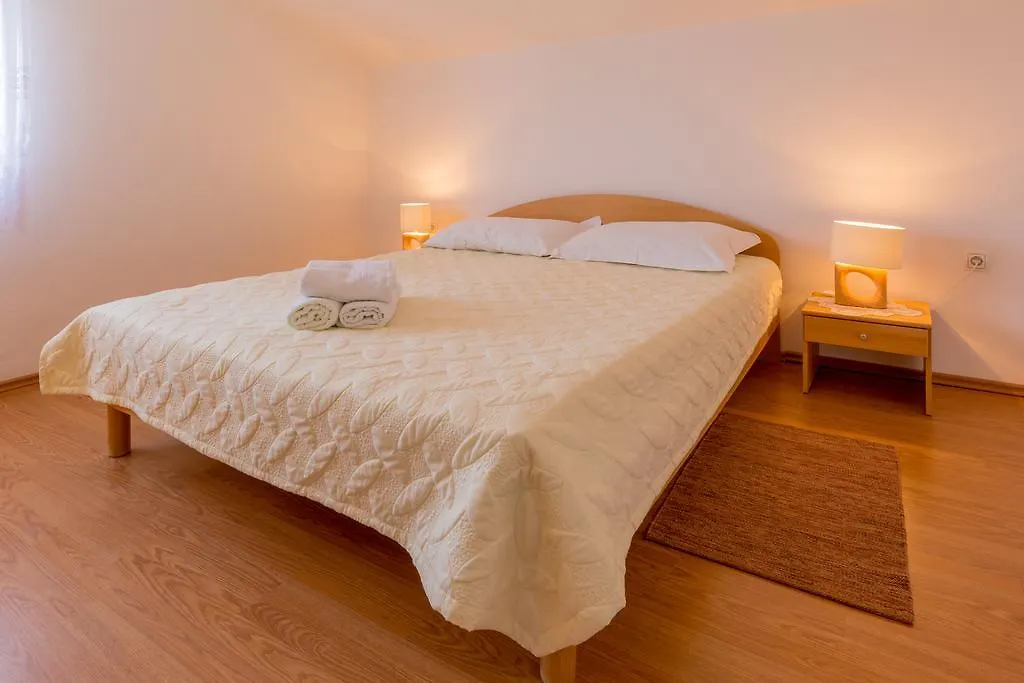 Apartments Marica Novi Vinodolski